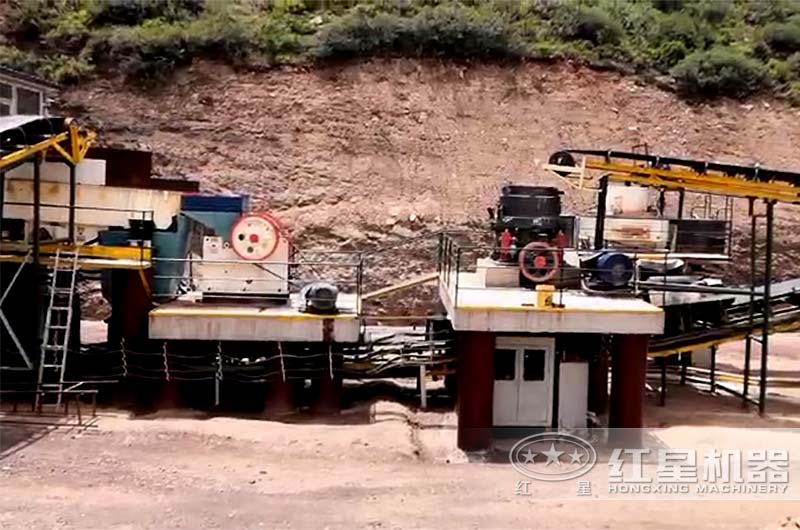沖擊破搭配顎破、圓錐破現(xiàn)場