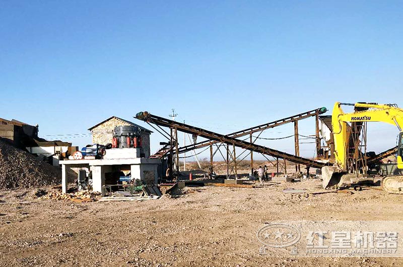 顎式破碎機(jī)、圓錐破碎機(jī)作業(yè)現(xiàn)場